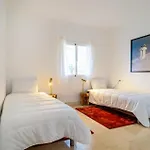 2 Bedroom Gorgeous Apartment In Marbella