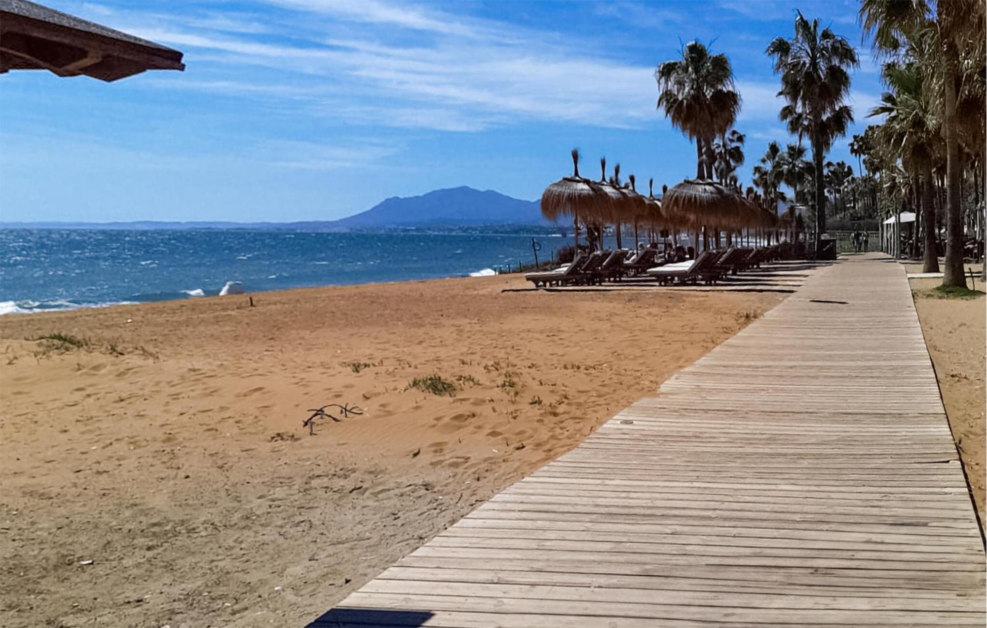 2 Bedroom Gorgeous In Marbella