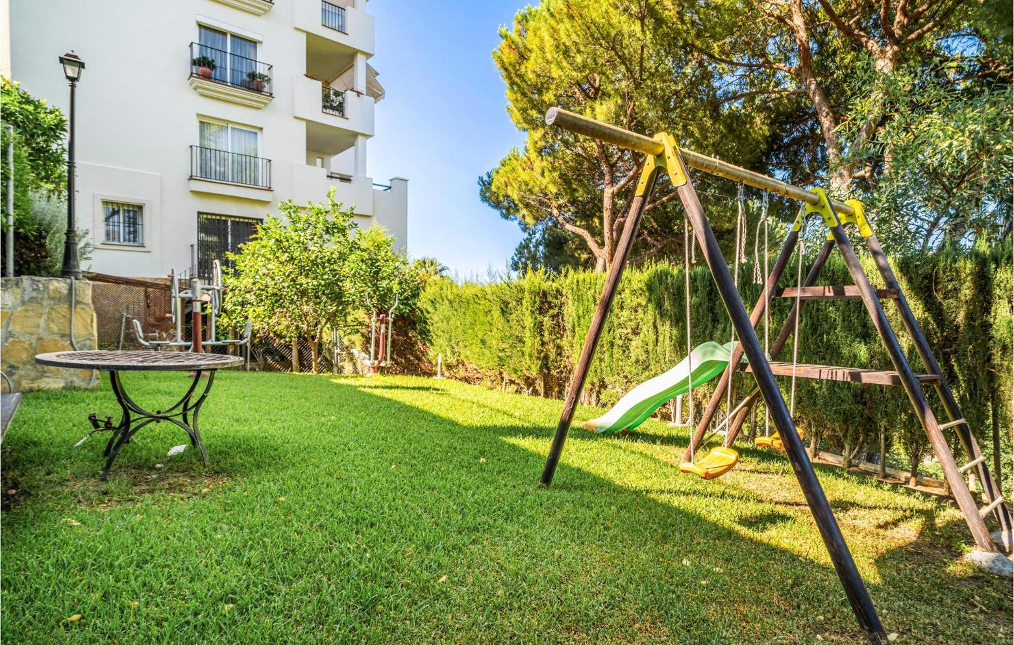 2 Bedroom Gorgeous In Marbella
