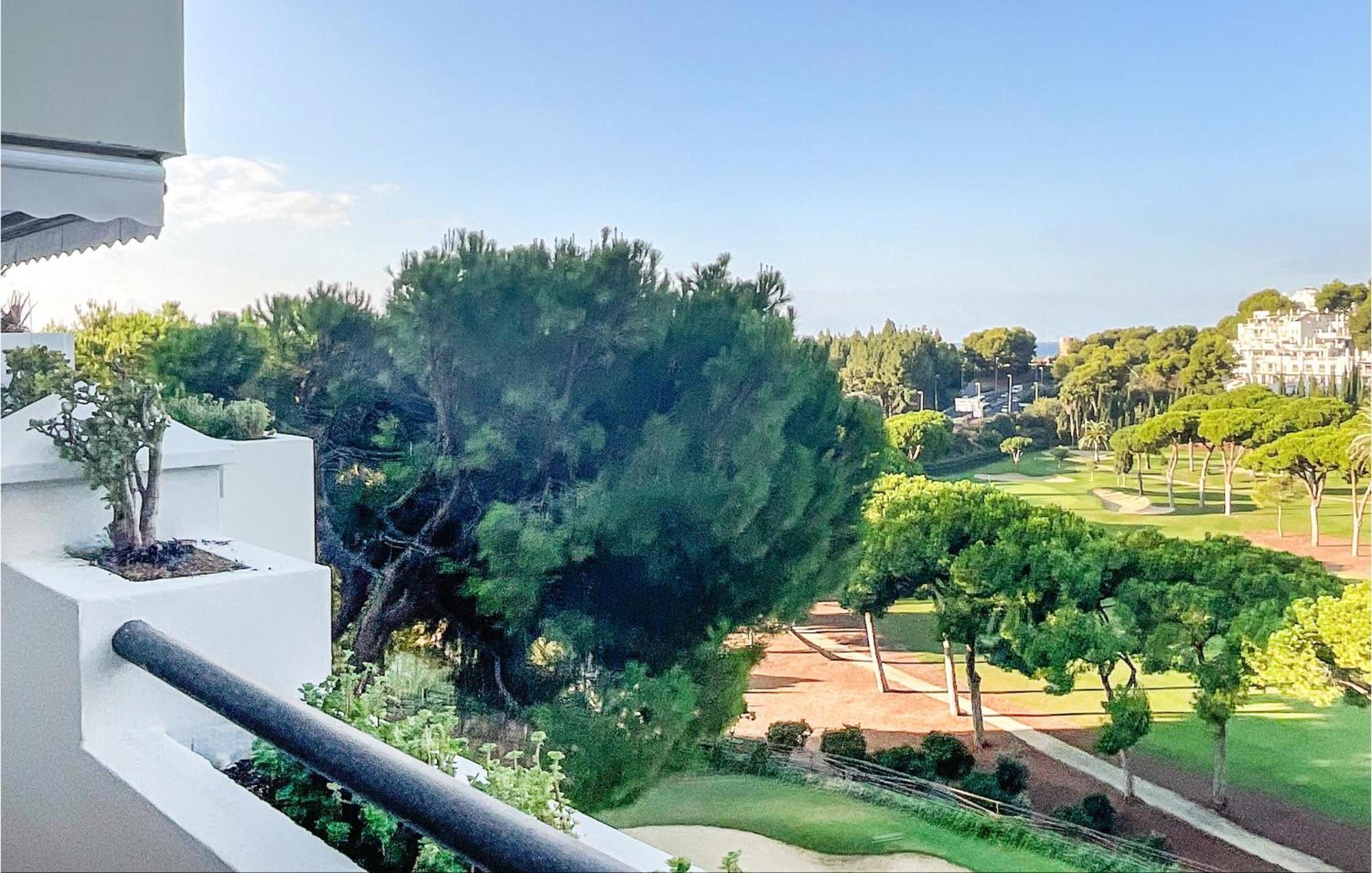 Apartament 2 Bedroom Gorgeous In Marbella